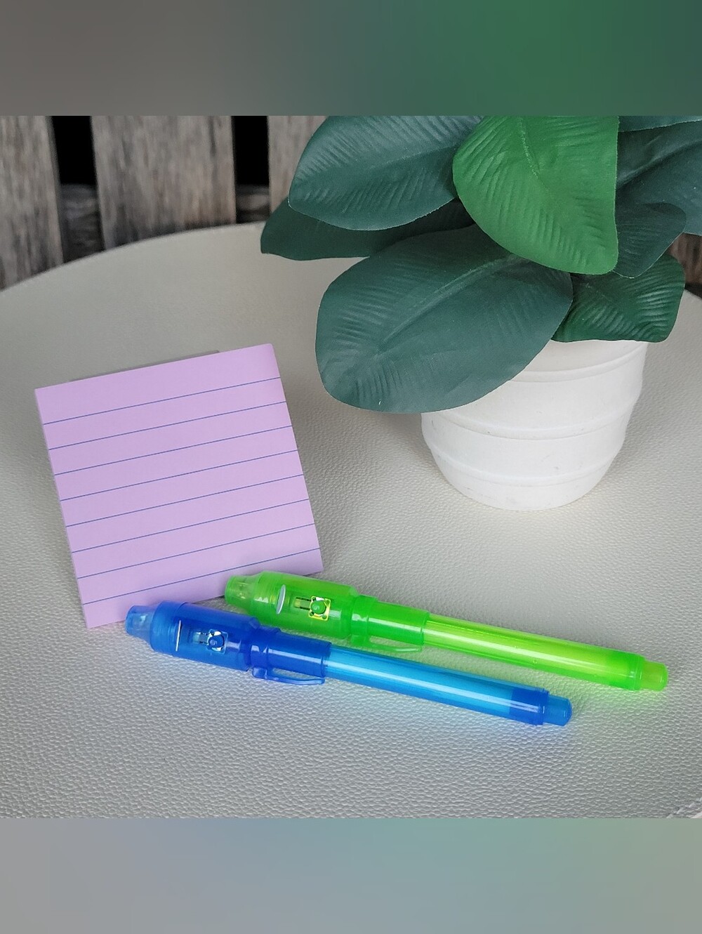 Invisible Ink Pens With Light- Random Pack Includes 2 Pens & 1 Notepad - Picture 5 of 10